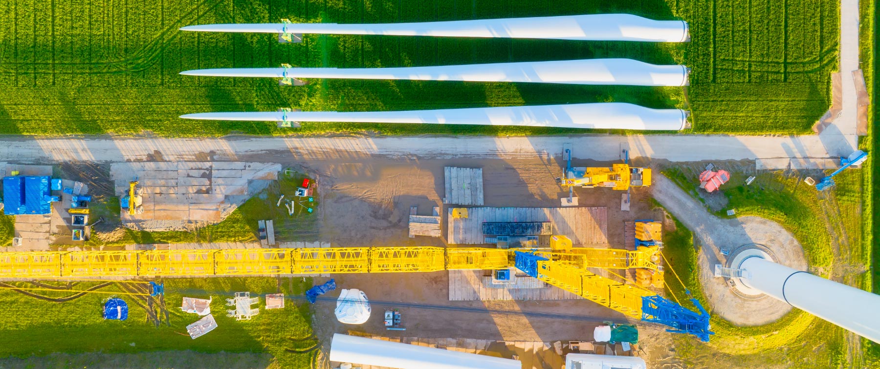 Construction and installation of a wind turbine